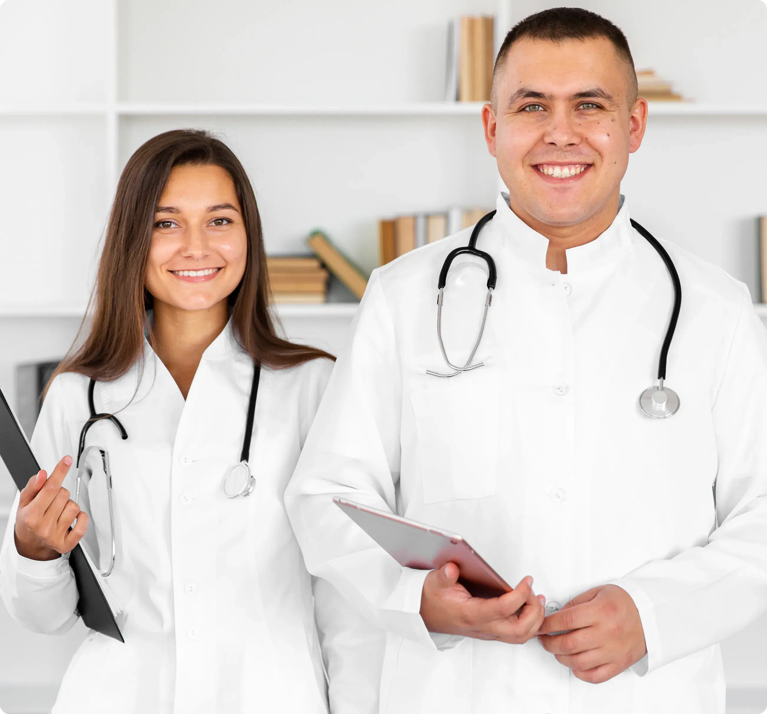 Equipo de doctores detrás de EXARMI